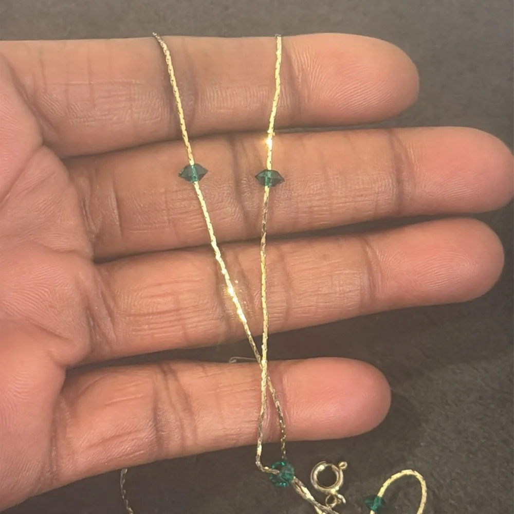 🛑🛑SOLD 🛑🛑Vintage Liquid Gold Necklace with Green Glass Crystals - Picture 13 of 17